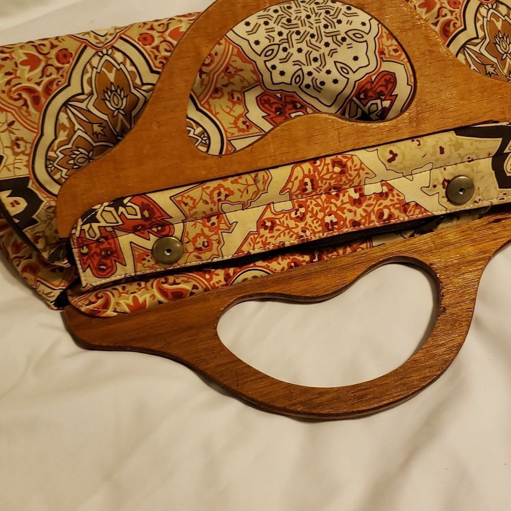 Purse looks new - Picture 6 of 7